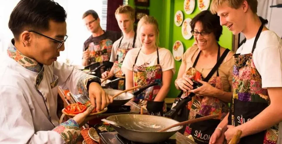 Silom Thai Cooking School 4 day, 3 night package