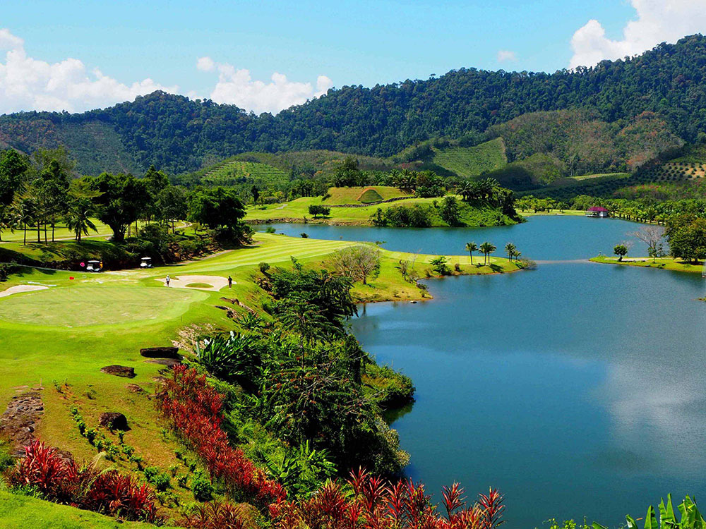 Discover golfing in islands at Phang Nga and for 4D3N