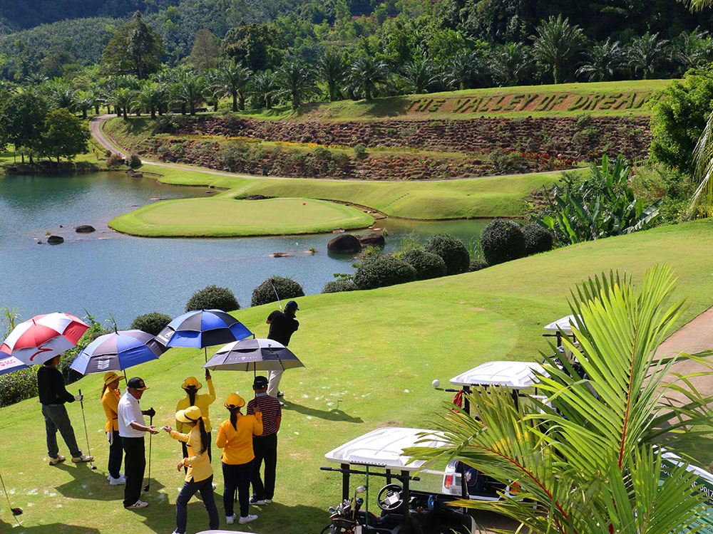 Discover golfing in islands at Phang Nga and for 4D3N