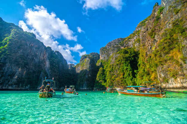 pileh-blue-lagoon-phi-phi-island-thailand_