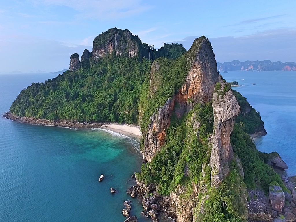 Koh Hong and Koh Yao Noi Tour