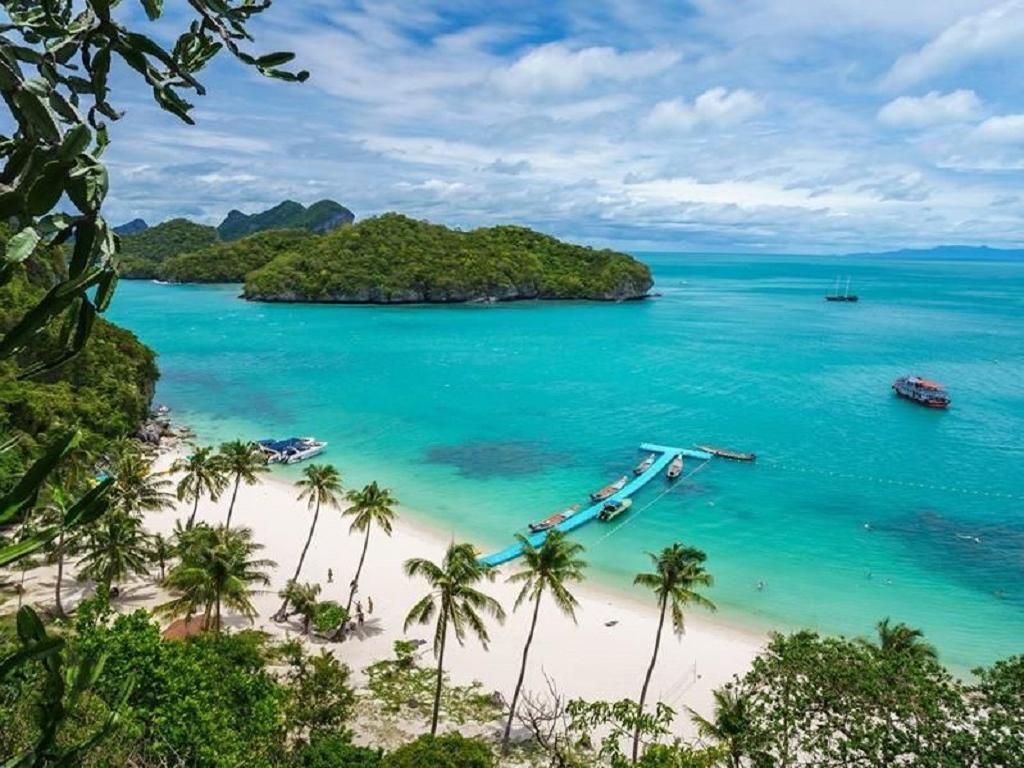 Boutique Cruise To Angthong Marine Park